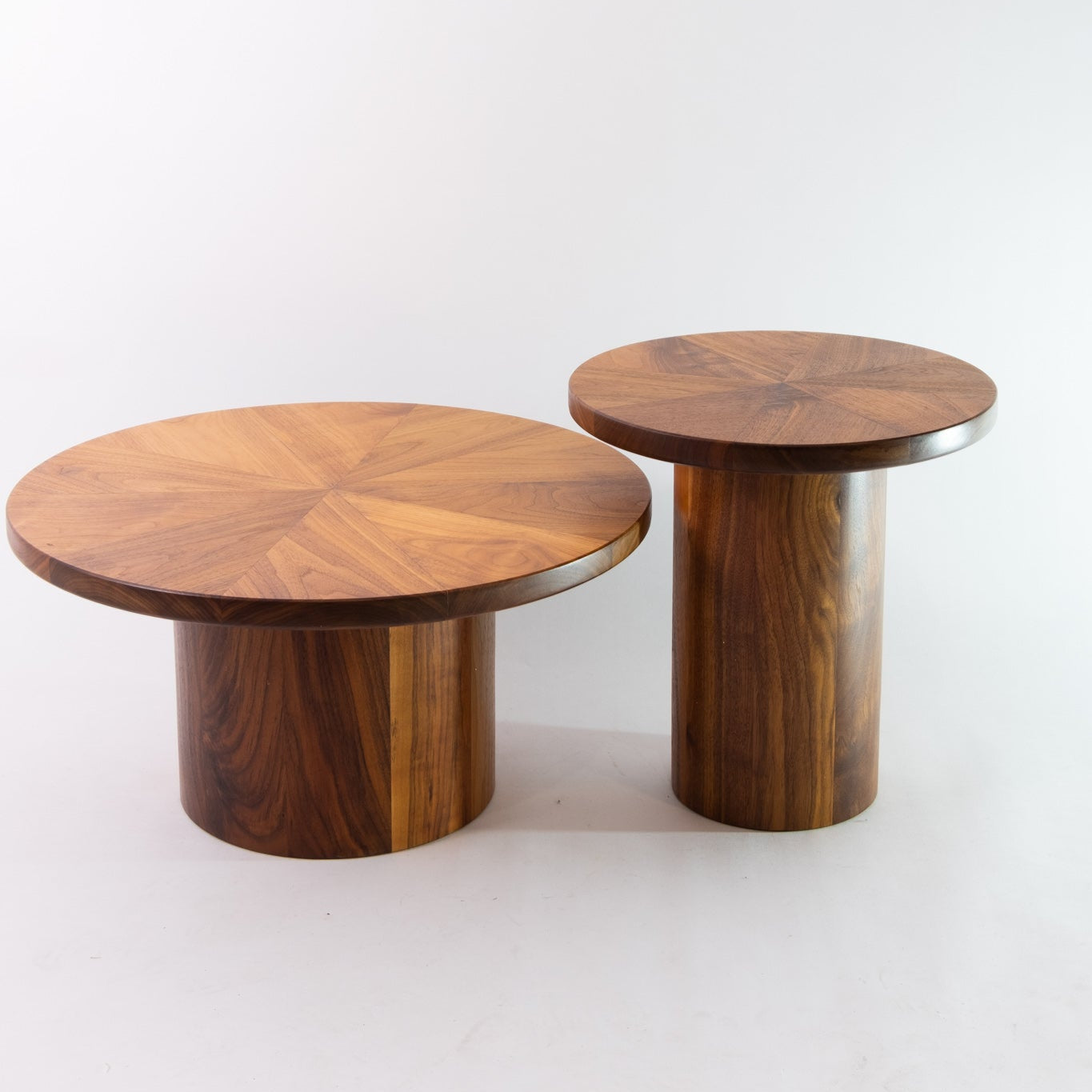 LIZZIE | Nesting tables