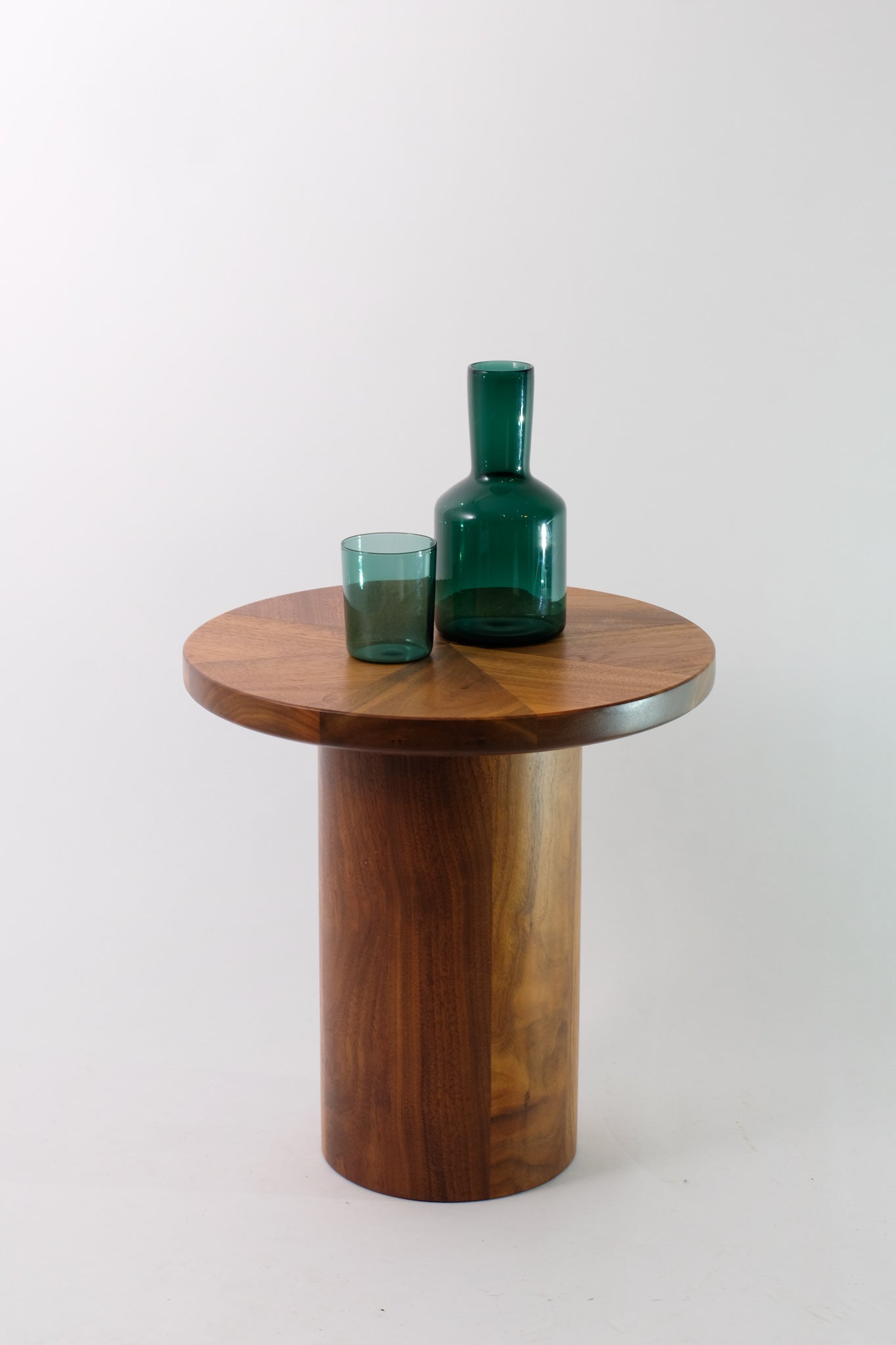 LIZZIE | Nesting tables