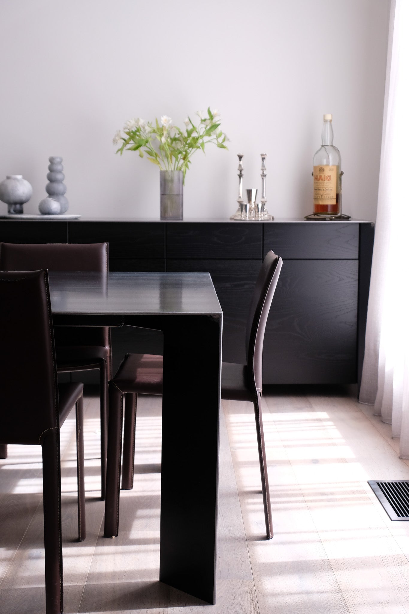ARCHER | Dining Table