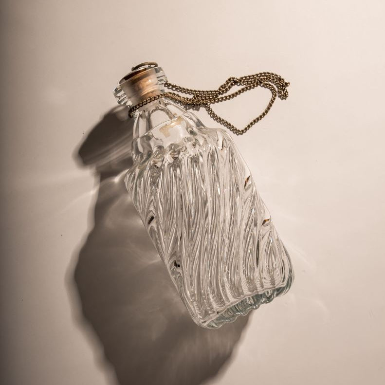 COPONA | Swirled glass decanter